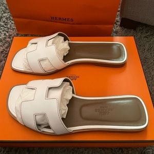Brand new Hermès Oran sandals
